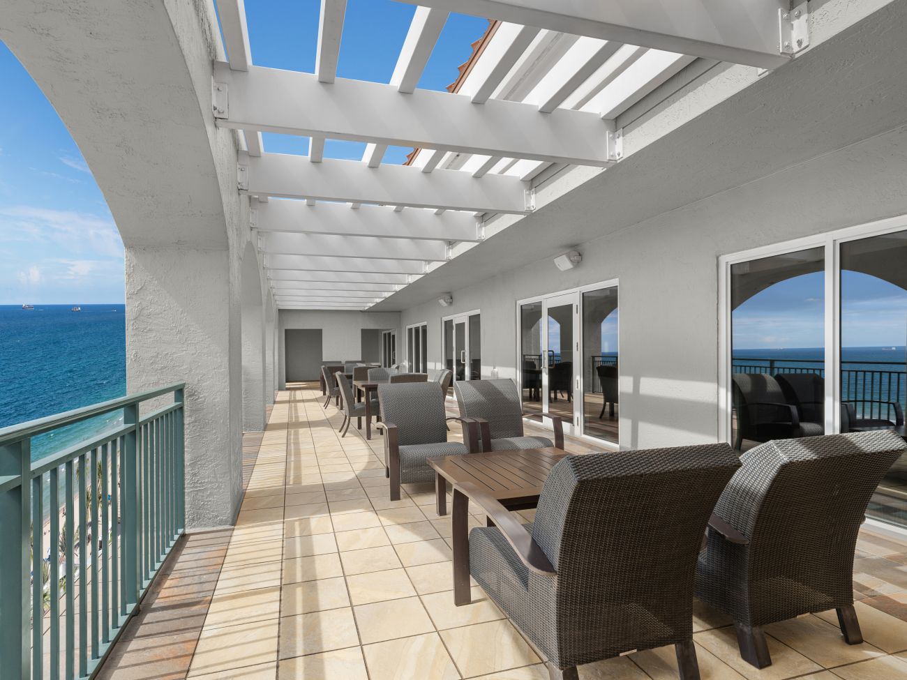Overlook Lounge